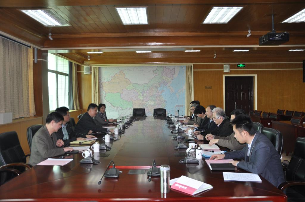 座谈会